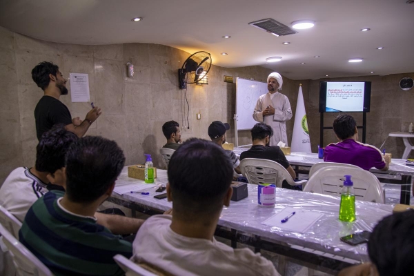 مدّ جسور التواصل الفكريّ والمعرفيّ مع مجموعةٍ شبابيّة