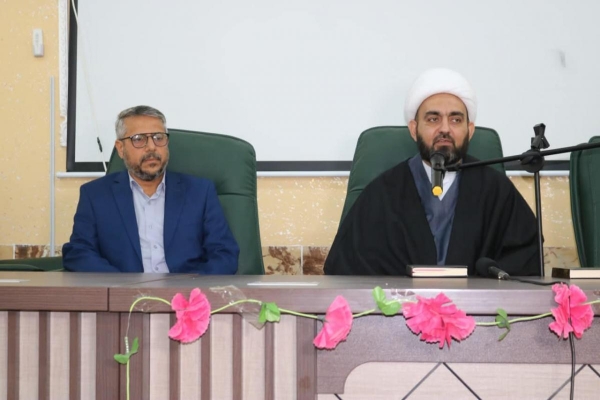 مركزُ مُلتقى القمر الثقافيّ يُشارك بفعّاليةٍ فكريّة في مديريّة تربية قضاء العزيزيّة