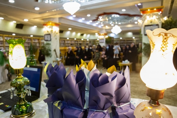 مكتبة أمّ البنين(عليها السلام) النسويّة تحتفي بولادة خاتم الأنبياء