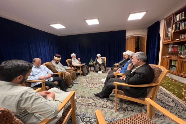 وفد من قسم الشؤون الفكرية والثقافية يزور مكاتب المراجع والعلماء والمؤسسات التراثية في مدينتي قم ومشهد المقدستين..