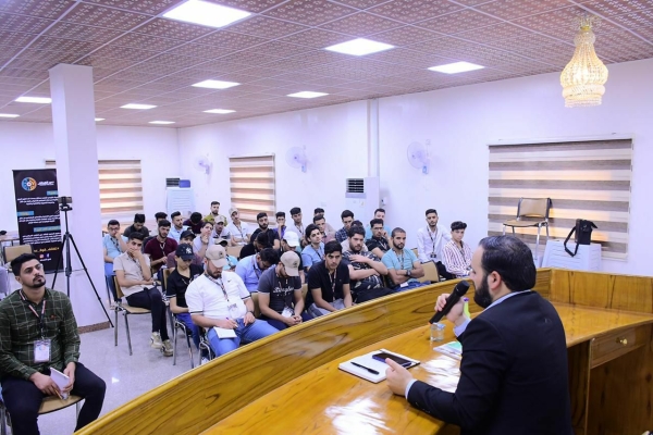 خطورة التفاهة والطرح السلبي في مواقع التواصل الاجتماعي.. ندوة يقدّمها مركز الدراسات والمراجعة العلميّة