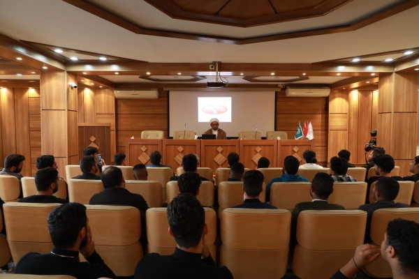 قسم الشؤون الفكريّة والثقافيّة ينظِّم محاضرةً حول تقويم الذات وبناء الإنسان لثلّة شبابيّة من محافظة بغداد