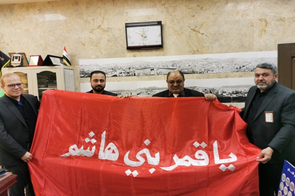 قسم الشؤون الفكريّة والثقافيّة يكرِّم أحد المساهمين في مشروع تراثك أمانة