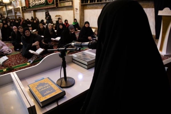 مكتبة أم البنين النسويّة تقدّم قراءة في كتاب عن السيدة زينب الكبرى (عليها السلام) 