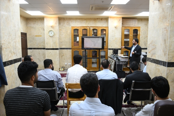 مركز تصوير المخطوطات وفهرستها يقدّم دورة لمنتسبي مركز تراث كربلاء