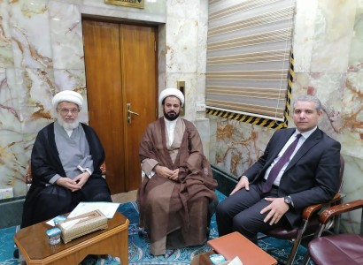 وفد قسم الشؤون الفكريّة والثقافيّة يزور الشيخ الكربلائي ويستعرض أعماله وأنشطته بتوثيق جرائم التطرف