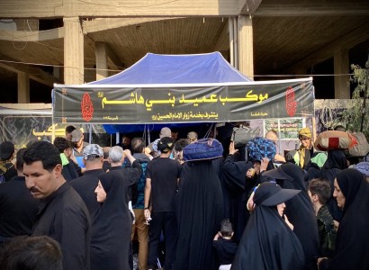 موكب عميد بني هاشم: أكثر من (٥٠٠٠) آلاف وجبة غذائية تقدّم الى الوافدين من البلدان العربيّة والأجنبيّة