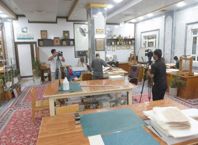 لما له من نتاج مهم... مركز الفضل لصيانة وحفظ التراث المخطوط محط اهتمام لوسائل الإعلام