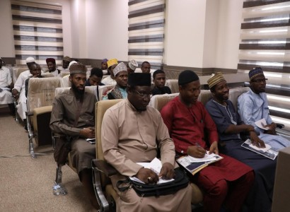 قسم الشؤون الفكرية والثقافية  يختتم الدورة العلمية التخصّصية لطلبة الجاليات الإفريقية