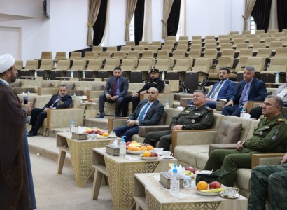 وفدٌ من كلية الدفاع الوطني في وزارة الدفاع العراقيّة يزور المركز العراقي لتوثيق جرائم التطرّف