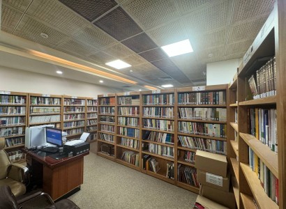 تتيحها للباحثين والمهتمين... مصادر علمية جديدة تزين رفوف مكتبة مركز الدراسات الأفريقية