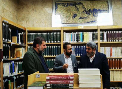 قسم الشؤون الفكرية يستقبل رئيس جمعية المخطوطات الإيرانية